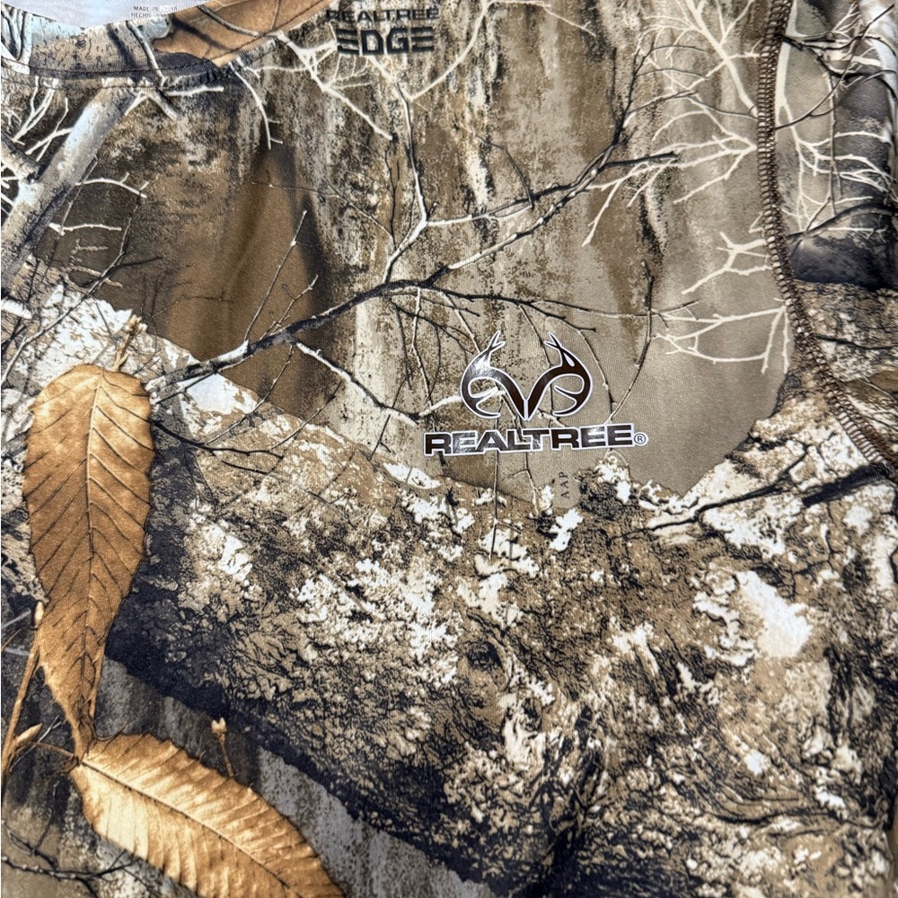 Realtree Edge Camouflage Shirt with Scent Control - Picture 3 of 5